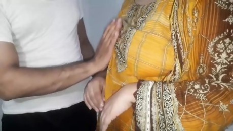 Desi RedQueenRQ wants pregnant by her son-in-law in clear audio
